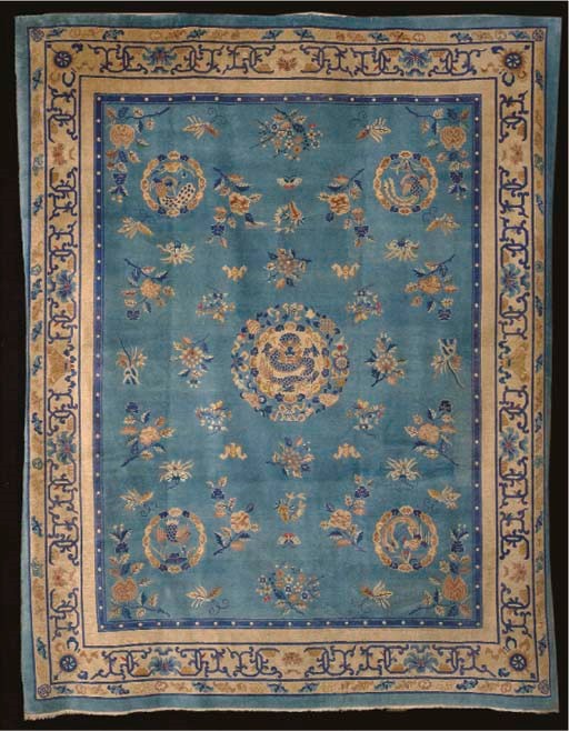 TAPIS A DECOR DE DRAGON