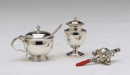 A GROUP OF ENGLISH SILVER TABLE ARTICLES,