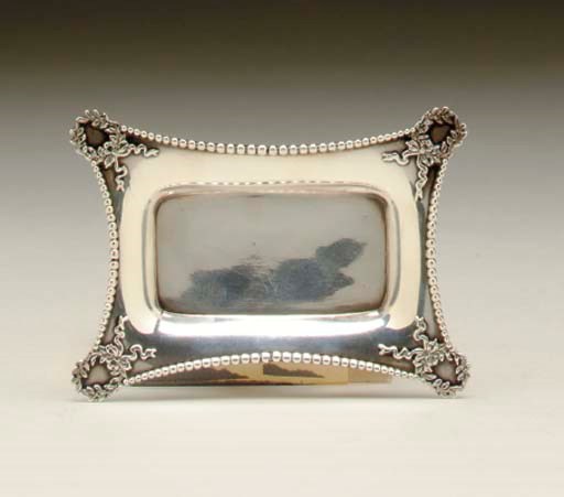 AN AMERICAN SILVER SMALL DISH,