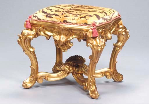 A PAIR OF CONTINENTAL ROCOCO STYLE GILTWOOD TABOURETS,