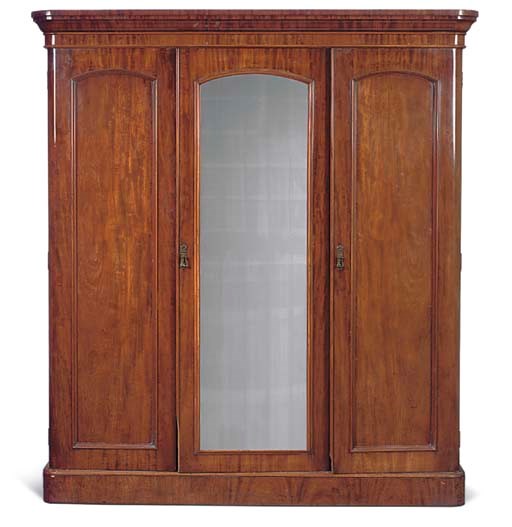 A VICTORIAN MAHOGANY WARDROBE