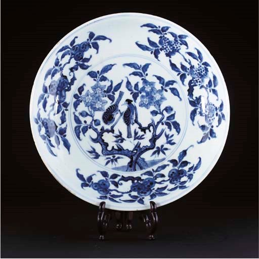 A Chinese blue and white dish, Kangxi