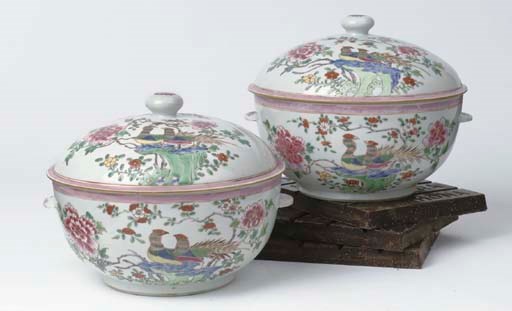 A pair of Chinese famille rose circular tureens and covers