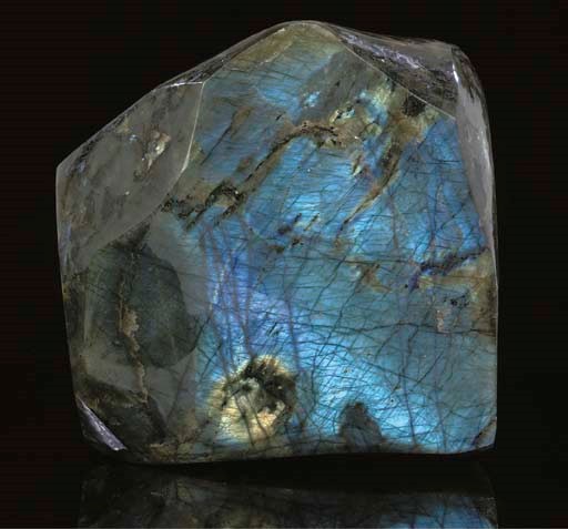A fine polished labradorite freeform,