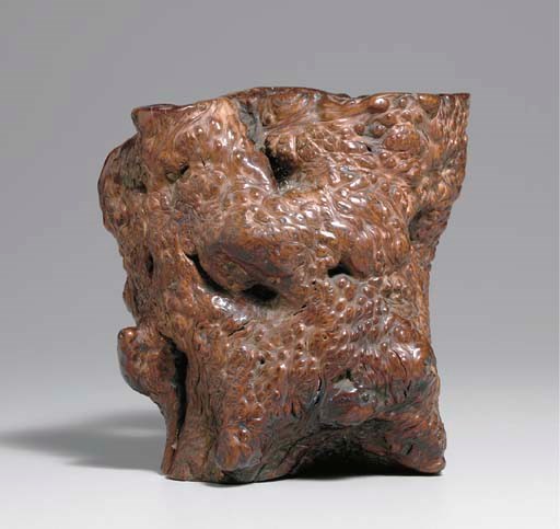 AN UNUSUAL BURLWOOD BRUSHPOT, BITONG