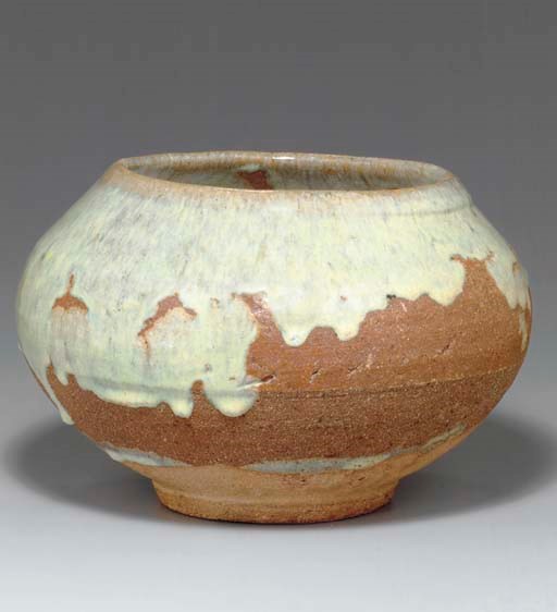 A Kainei-type Glazed Pottery Jar
