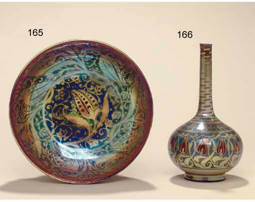 A PILKINGTON'S LANCASTRIAN POTTERY BOTTLE VASE