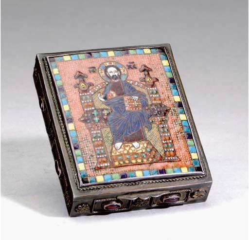 A BYZANTINE STYLE SILVER AND ENAMELLED HARDSTONE-MOUNTED BOX,
