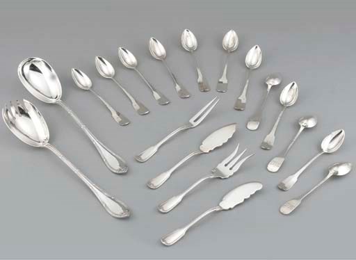 ENSEMBLE EN ARGENT ET METAL ARGENTE