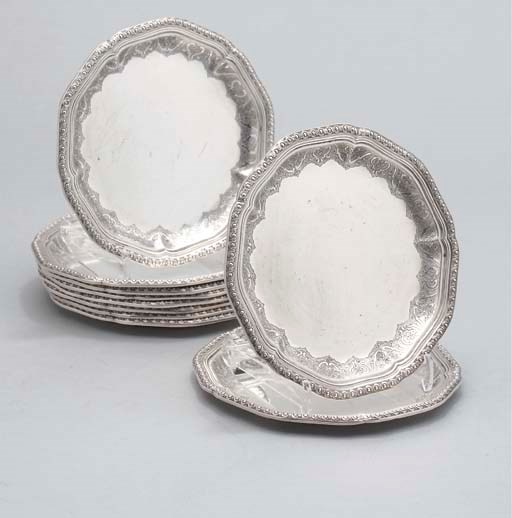 DIX ASSIETTES A PAIN EN ARGENT