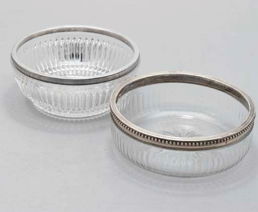 DEUX SALADIERS EN VERMEIL, ARGENT ET VERRE