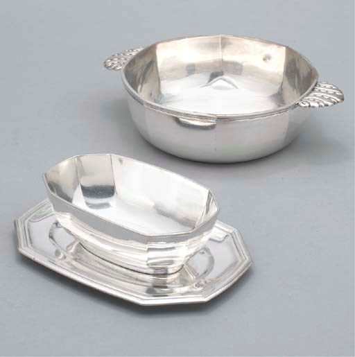 LEGUMIER ET SAUCIERE EN METAL ARGENTE