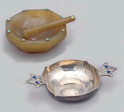 ENSEMBLE EN ARGENT, AGATE ET OR