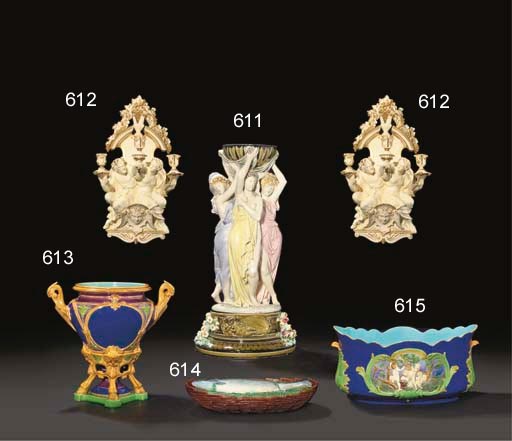 JARDINIERE EN BARBOTINE ANGLAISE (MINTON) DE LA FIN DU XIXEME SIECLE