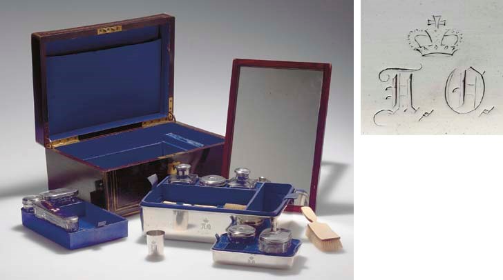 A SILVER NECESSAIRE DE VOYAGE