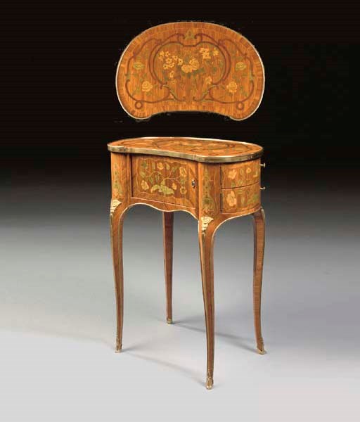 A LOUIS XV ORMOLU-MOUNTED TULIPWOOD, AMARANTH, MARQUETRY AND GREEN-STAINED TABLE A ROGNON