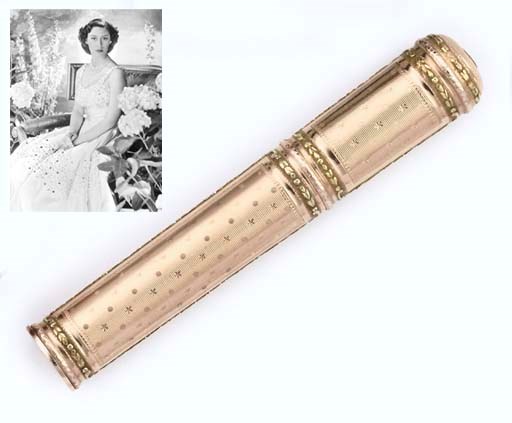 A LOUIS XVI TWO-COLOUR GOLD SEALING-WAX CASE