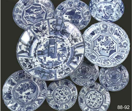 A blue and white 'kraak porselein' dish