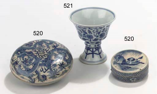 A blue and white stemcup