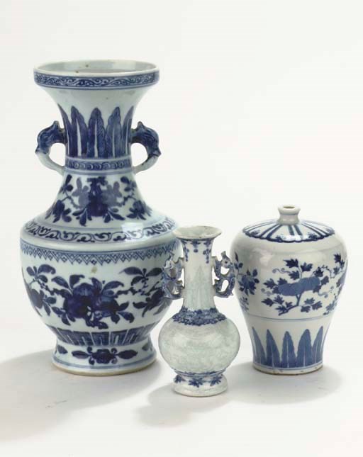 Three blue and white vases