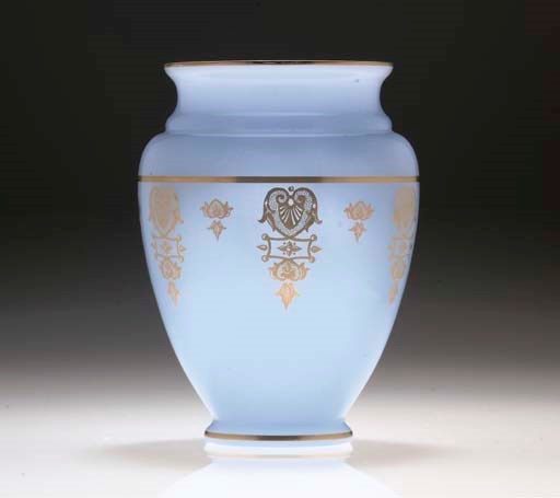 A BACCARAT PALE LAVENDER OPALINE VASE