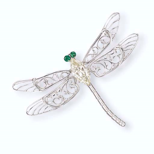 A COLOURED DIAMOND AND EMERALD PENDANT/BROOCH
