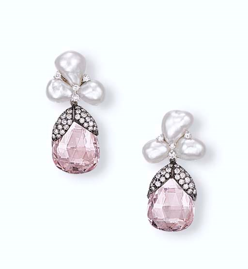 A PAIR OF MORGANITE AND CULTURED PEARL EAR PENDANTS