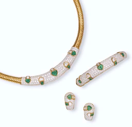 A SUITE OF EMERALD AND DIAMOND JEWELLERY