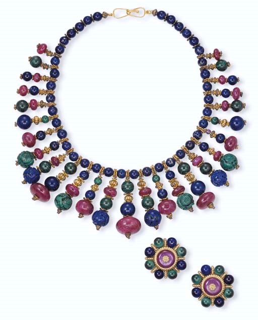 A SUITE OF RUBY, LAPIS LAZULI AND MALACHITE JEWELLERY
