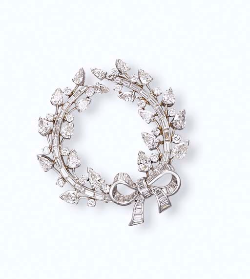 A DIAMOND BROOCH