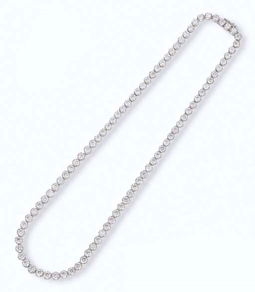 A DIAMOND LINE NECKLACE