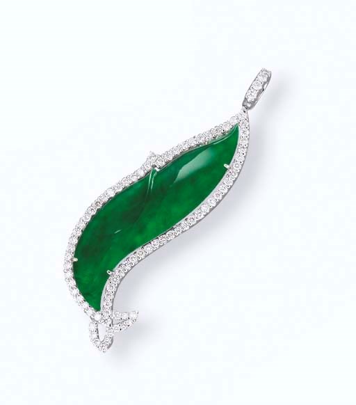 A JADEITE AND DIAMOND PENDANT