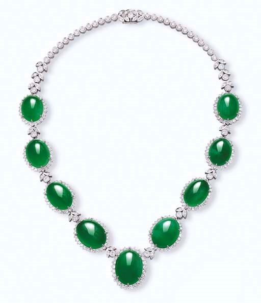 A JADEITE AND DIAMOND NECKLACE