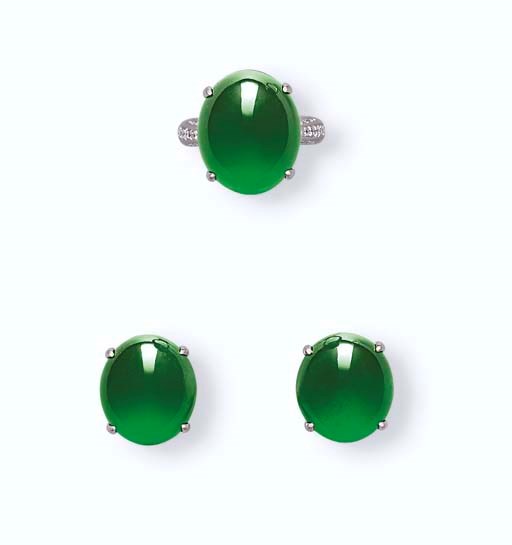 AN IMPORTANT SET OF JADEITE AND DIAMOND JEWELLERY