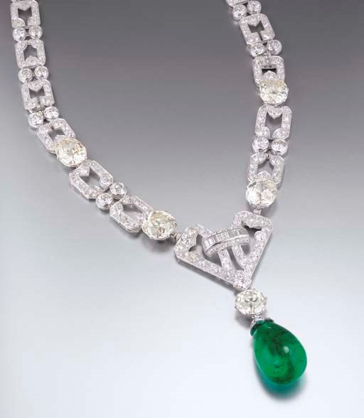 AN IMPRESSIVE ART DECO EMERALD AND DIAMOND NECKLACE, BY CHAUMET