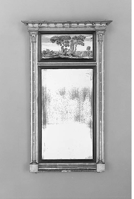 A FEDERAL GILTWOOD MIRROR