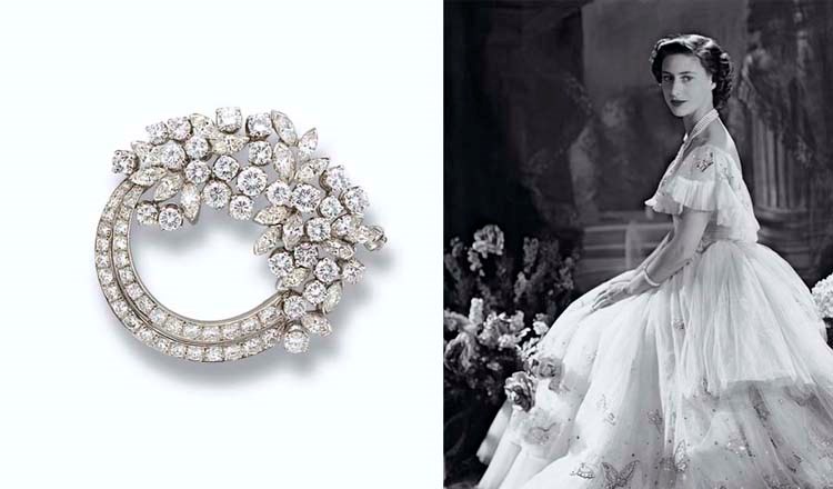 A DIAMOND BROOCH