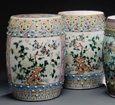 A PAIR OF FAMILLE ROSE GARDEN SEATS