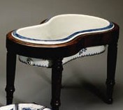 A 'CANTON BLUE AND WHITE' BIDET