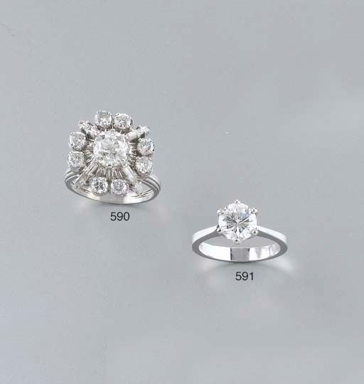 ANELLO IN PLATINO E DIAMANTI