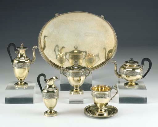 SERVIZIO "IMPERO" TÈ CAFFÈ CINQUE PEZZI E VASSOIO "EGOISTE" IN ARGENTO DORATO