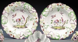 A PAIR OF LONGTON HALL SOUP PLATES