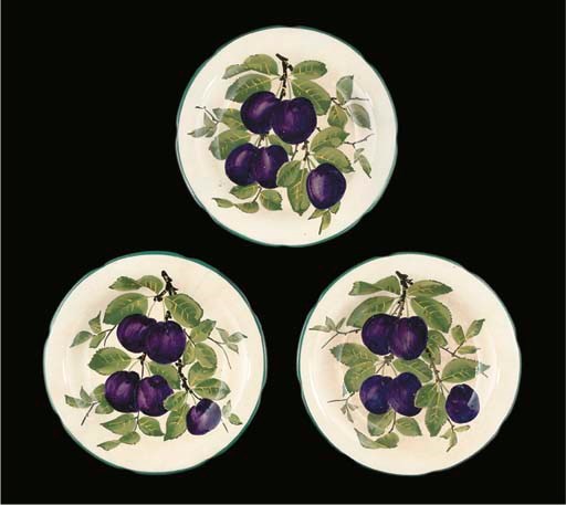 THREE WEMYSS PLUMS DESSERT PLATES