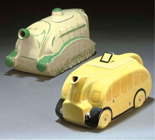 A SADLER TRAIN TEAPOT AND COVER