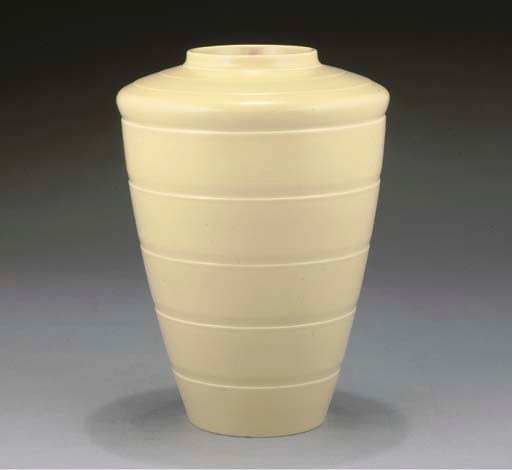 A WEDGWOOD STRAW VASE