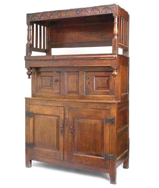 A WELSH OAK TRIDARN