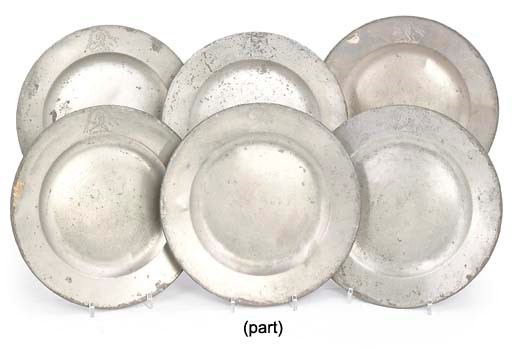 A SET OF EIGHTEEN GEORGE III PEWTER PLATES