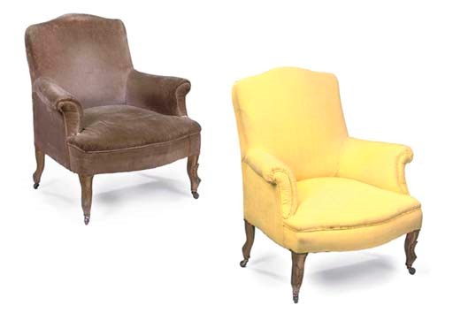 A PAIR OF FRENCH GILTWOOD EASY ARMCHAIRS