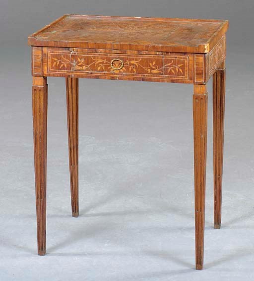 AN ITALIAN NEO-CLASSICAL STYLE MARQUETRY INLAID WALNUT WRITING TABLE,