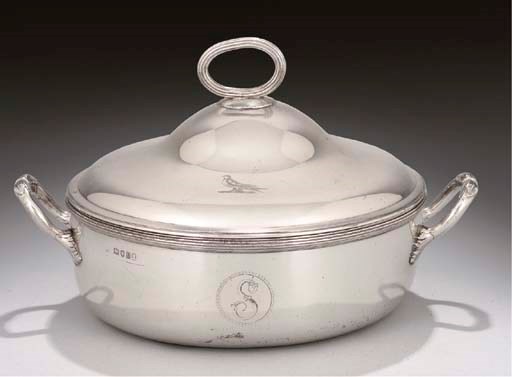 THEATRICAL INTEREST:- A GEORGE III SILVER VEGETABLE DISH & COVER,